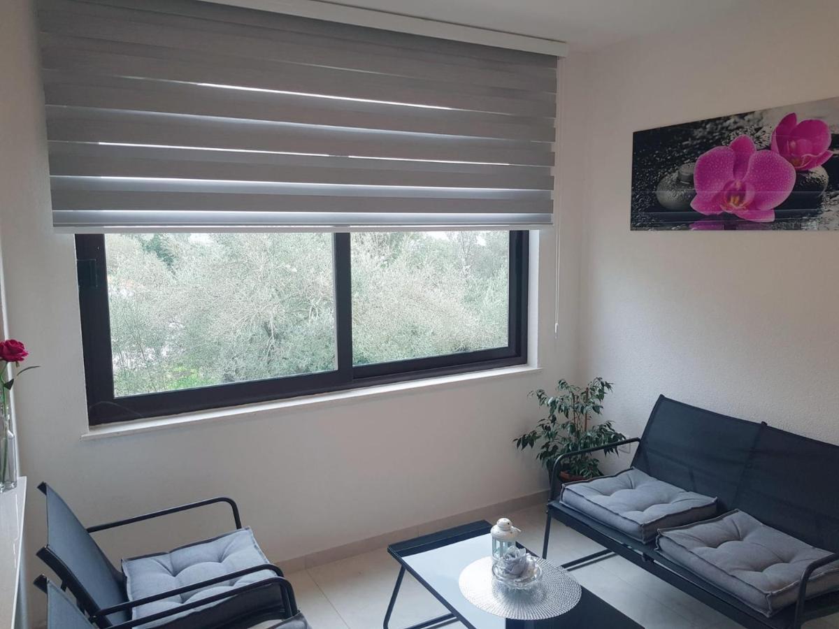Tessa Apartment *