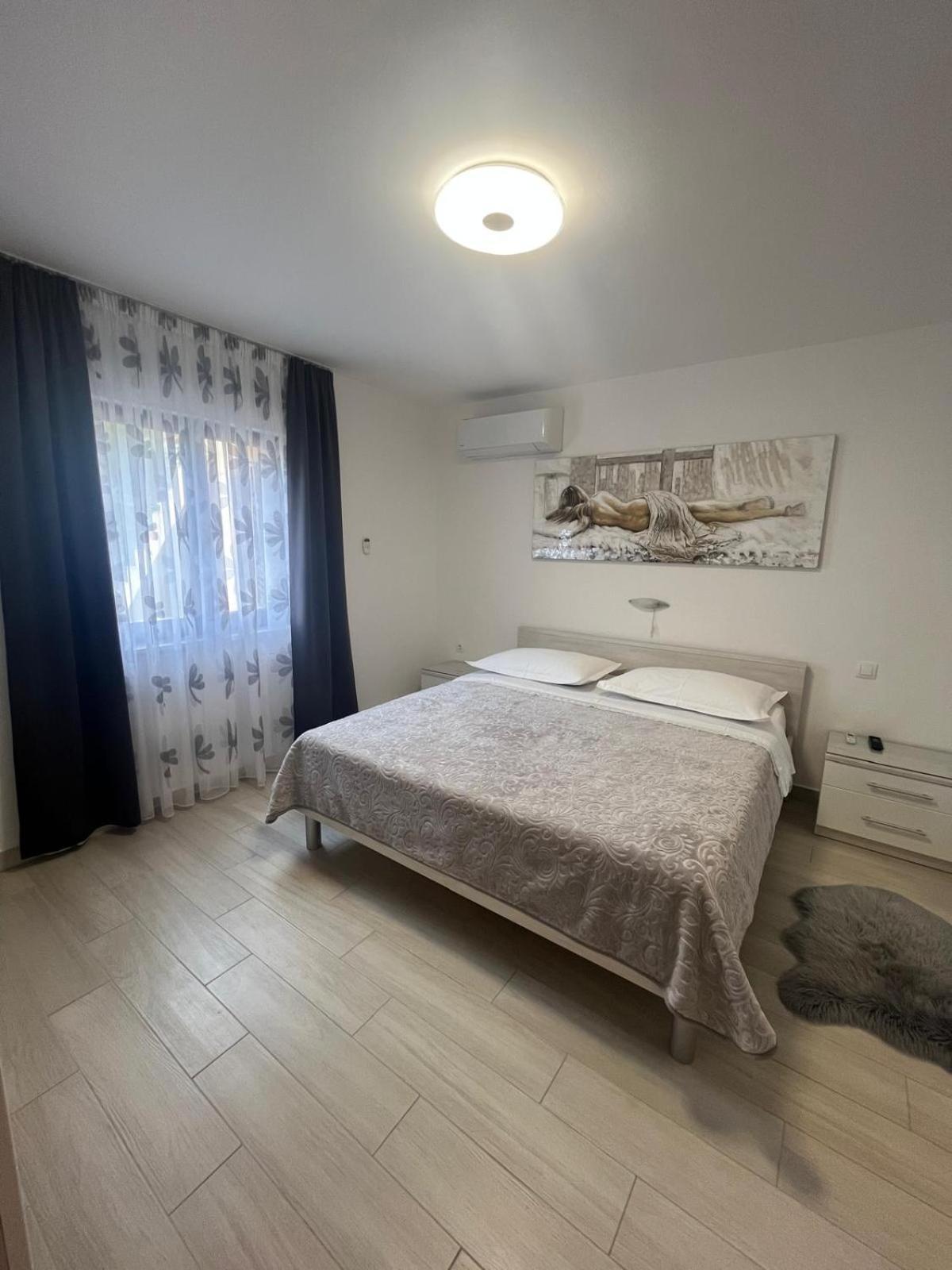 Tessa Apartment